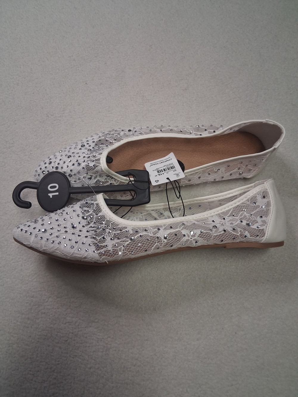4/20$ Ardene White Lace Ballet Flats with Rhinestone Accents